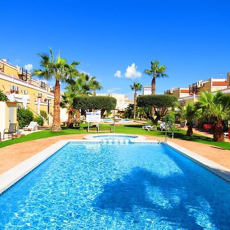 Casa La Zenia Elite Townhouse With Shared Pool And 10 Minutes Walk To Beach Villa Orihuela Luaran gambar