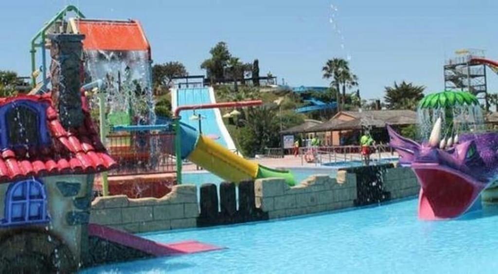 Casa La Zenia Elite Townhouse With Shared Pool And 10 Minutes Walk To Beach Villa Orihuela Luaran gambar