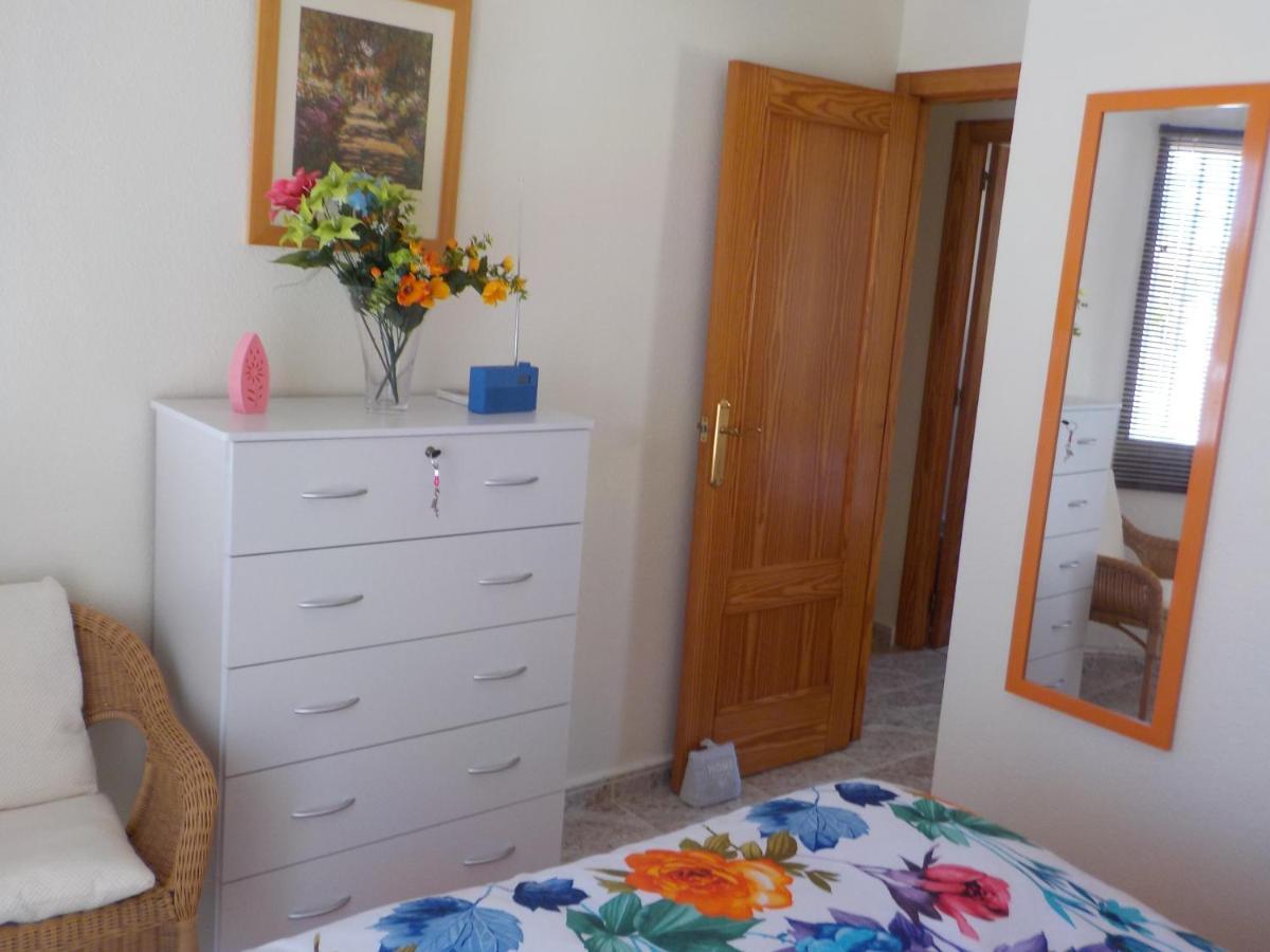 Casa La Zenia Elite Townhouse With Shared Pool And 10 Minutes Walk To Beach Villa Orihuela Luaran gambar