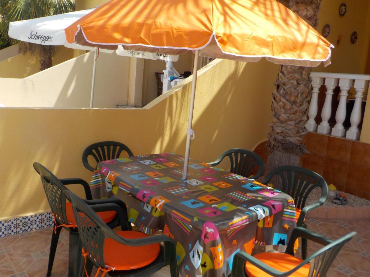 Casa La Zenia Elite Townhouse With Shared Pool And 10 Minutes Walk To Beach Villa Orihuela Luaran gambar