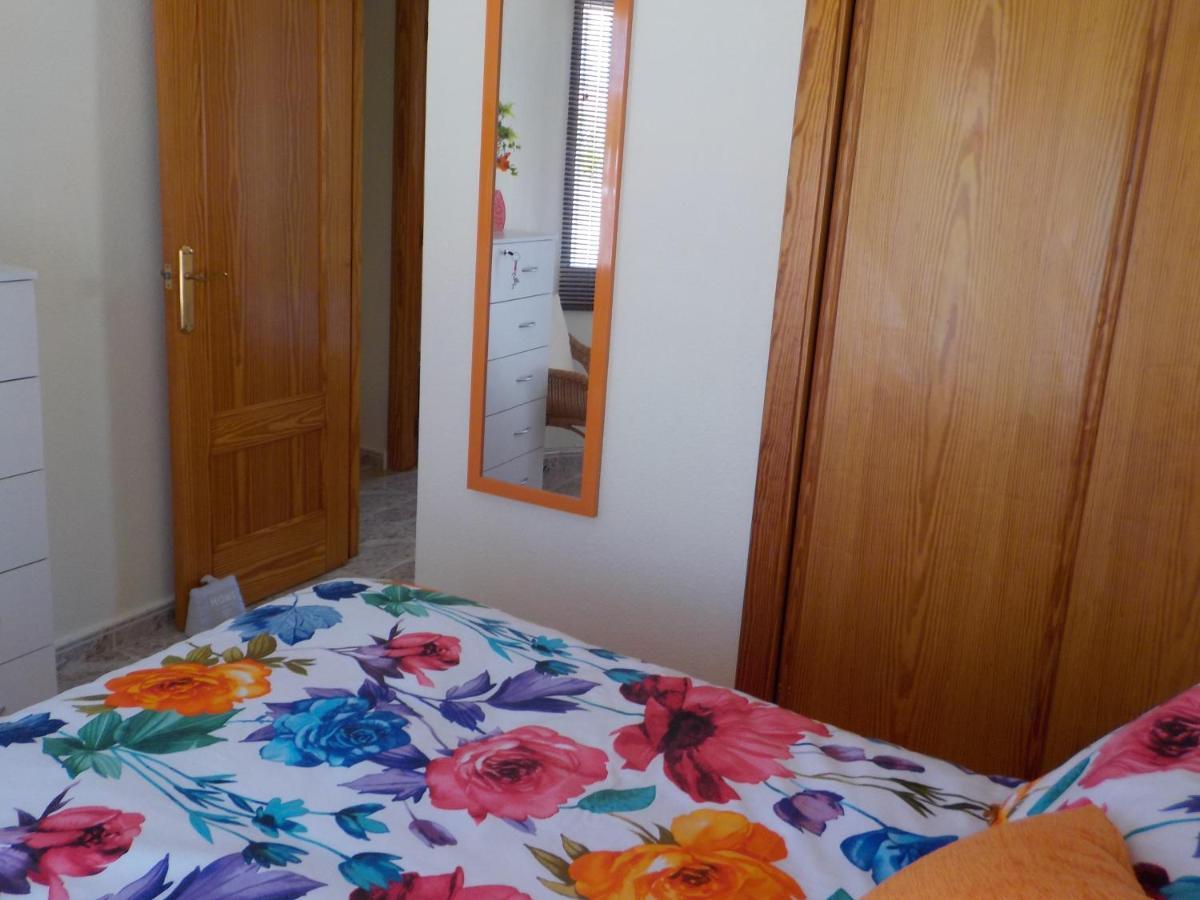 Casa La Zenia Elite Townhouse With Shared Pool And 10 Minutes Walk To Beach Villa Orihuela Luaran gambar